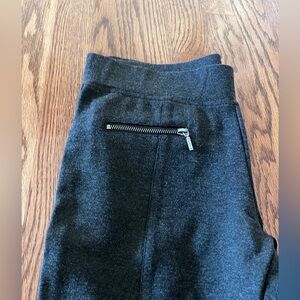 Front Seam Heather gray Leggings Sz S Back Slash Pockets Faux Front Zip Pockets